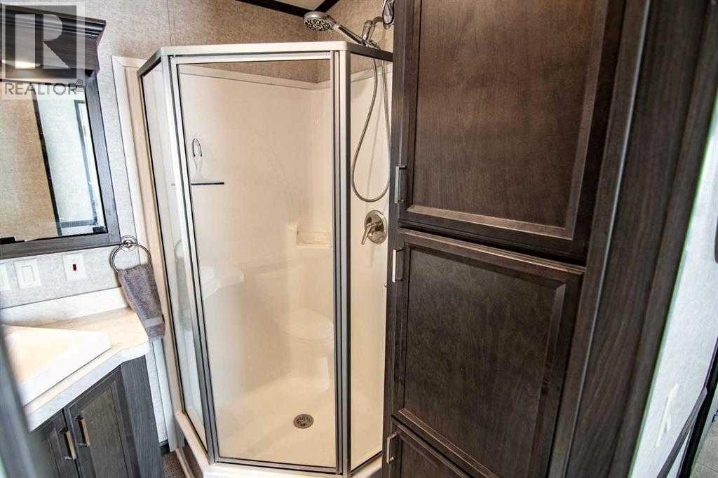 25054 South Pine Lake Road, Rural Red Deer County