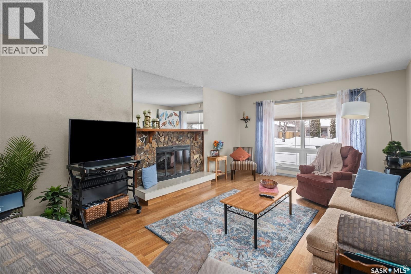 1028 Woodman CRESCENT - Photo 4 of 35, Prince Albert, Saskatchewan