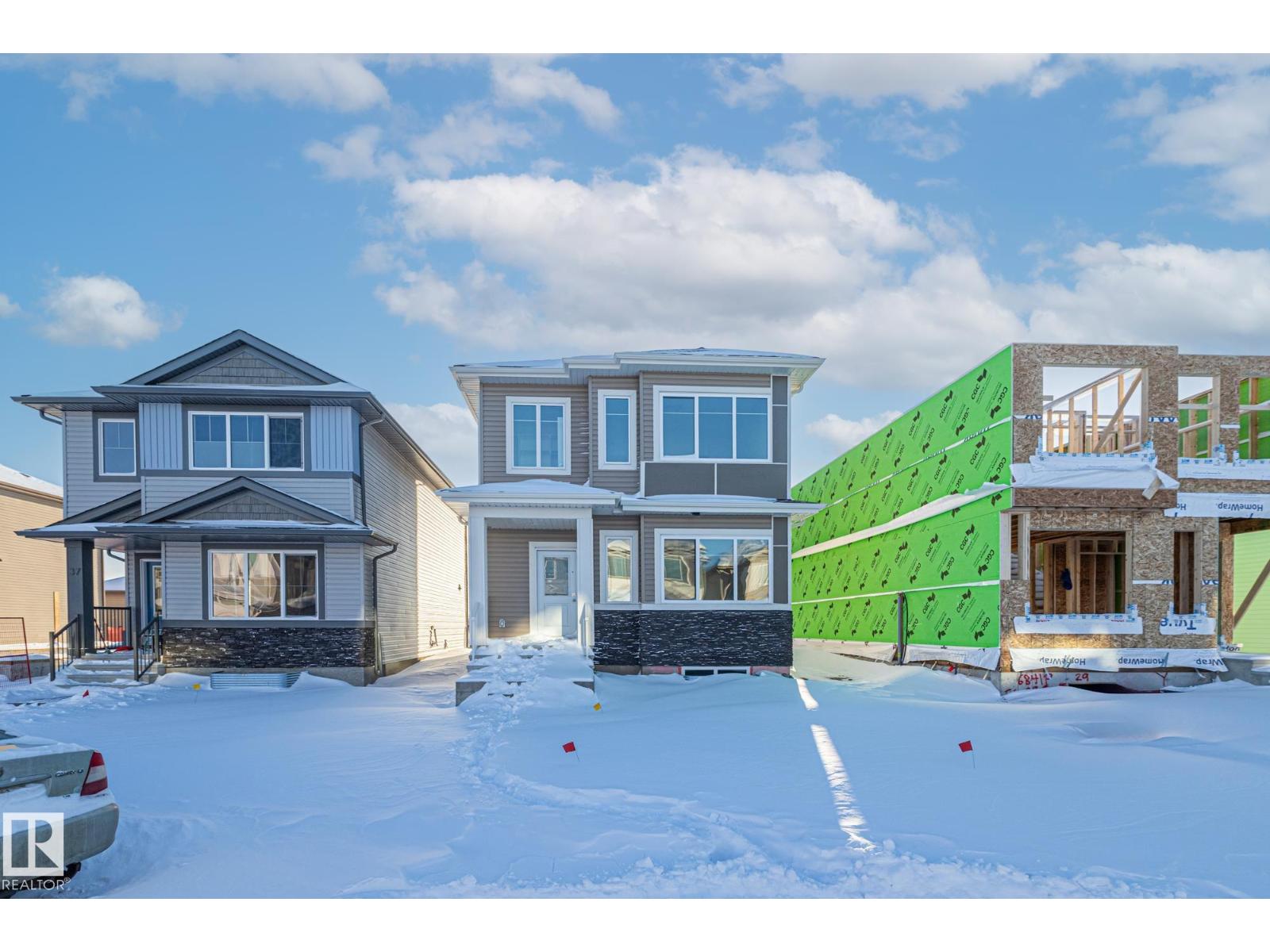 
          33 FICUS WY
            <br/>
            <span>Fort Saskatchewan</span>
            , 
            <span>AB</span>
             <span>T8L0Z6</span>
         - Photo 35