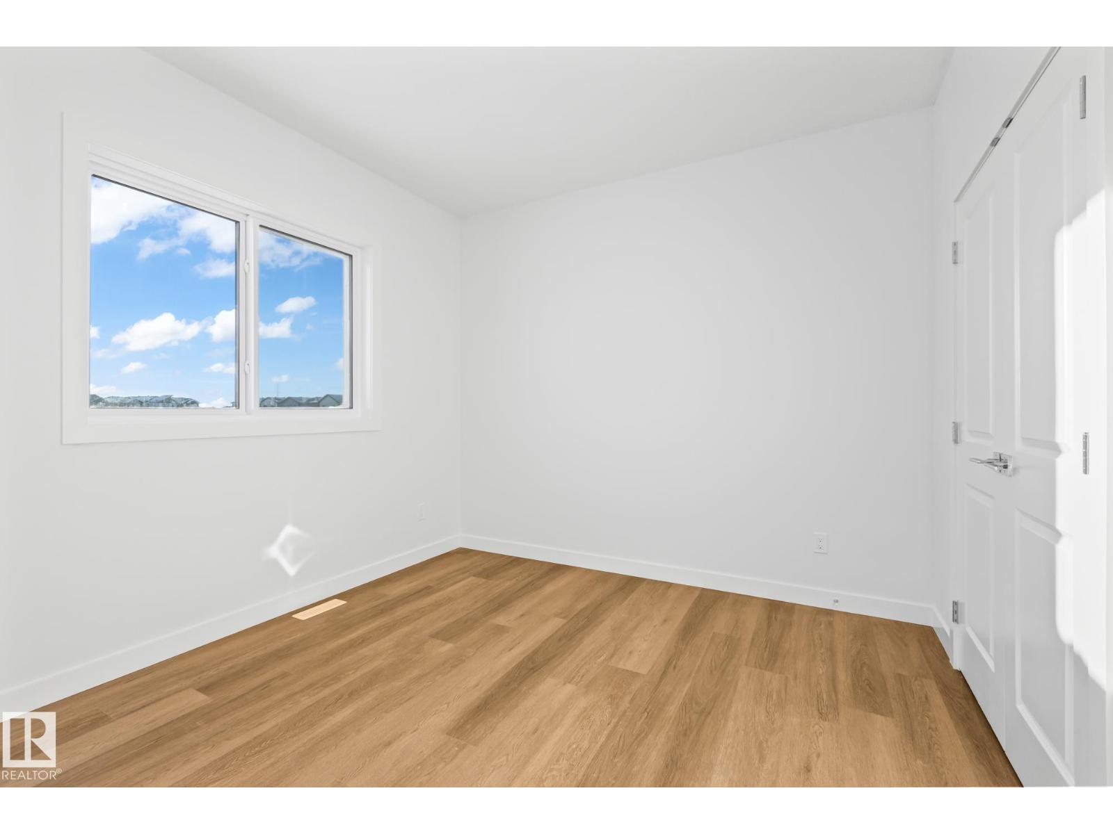 
          33 FICUS WY
            <br/>
            <span>Fort Saskatchewan</span>
            , 
            <span>AB</span>
             <span>T8L0Z6</span>
         - Photo 7
