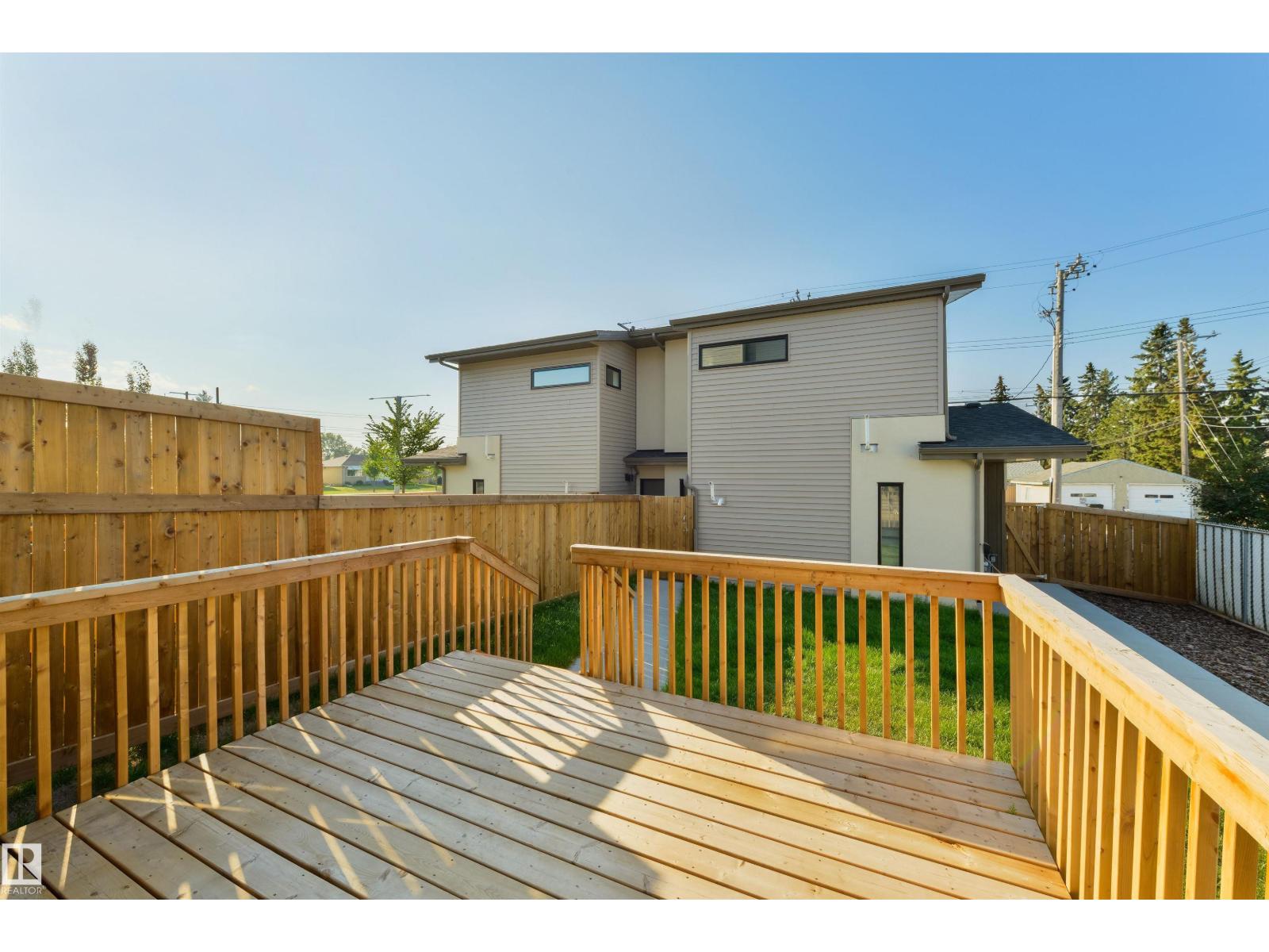 8311 & 8313 76 AV NW, Edmonton