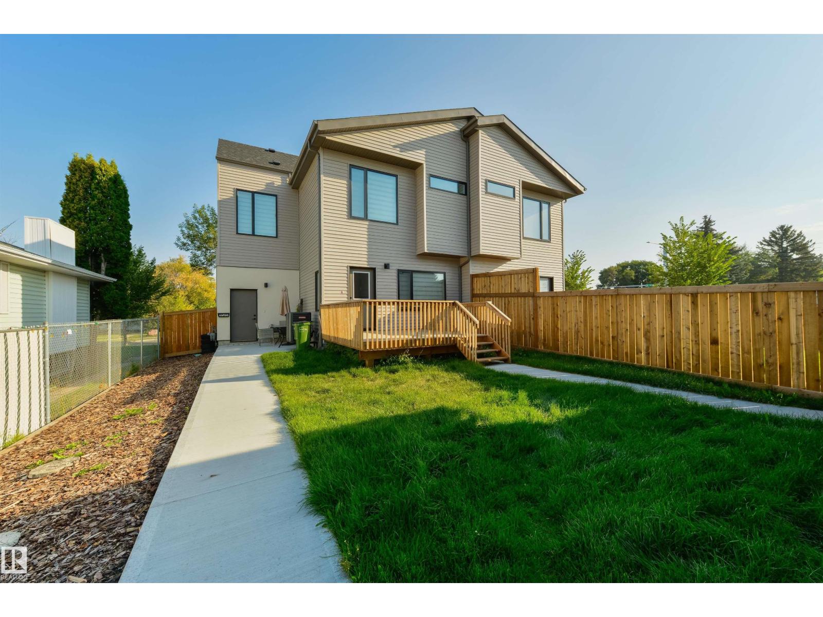 8311 & 8313 76 AV NW, Edmonton