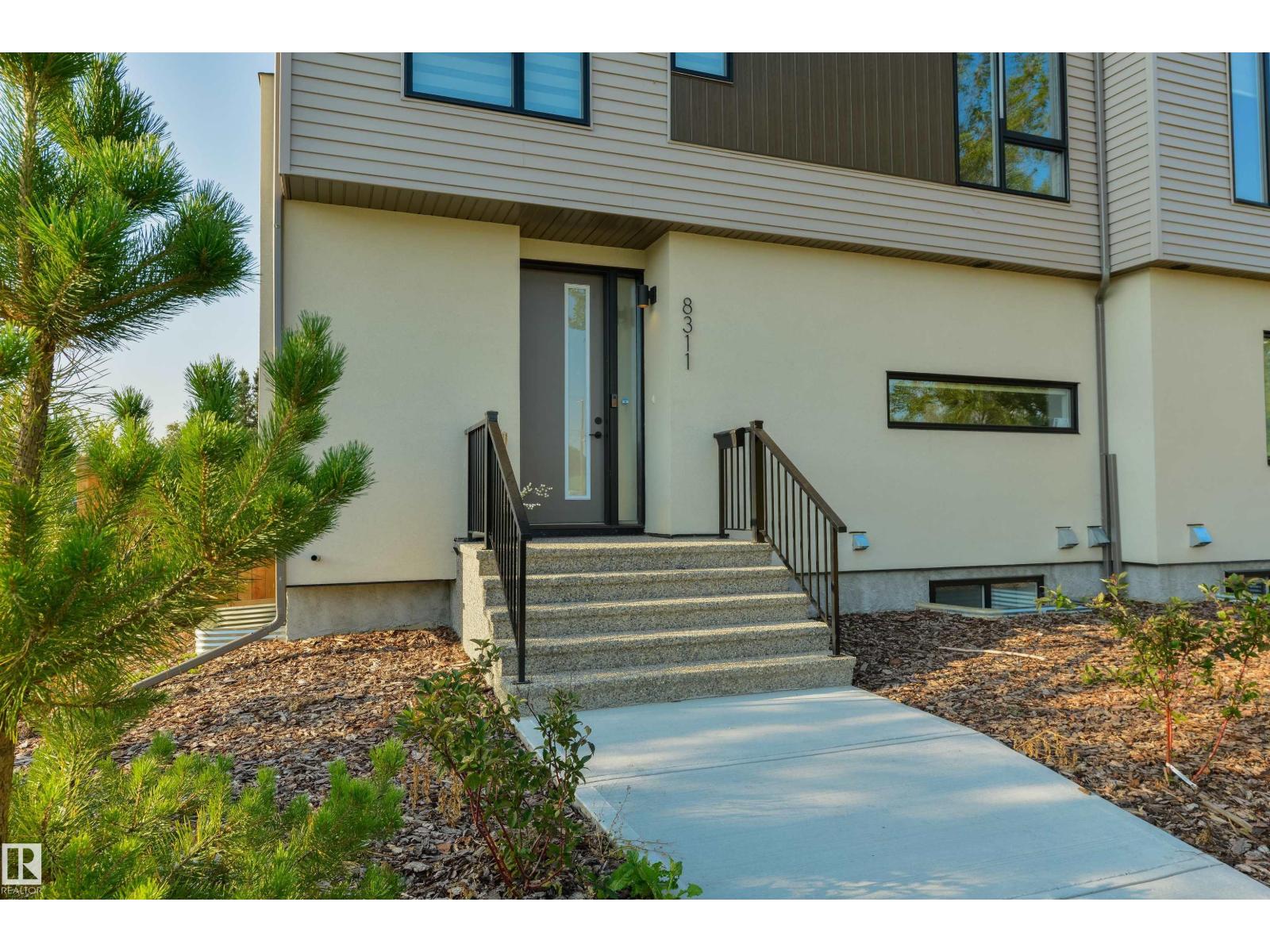 8311 & 8313 76 AV NW, Edmonton