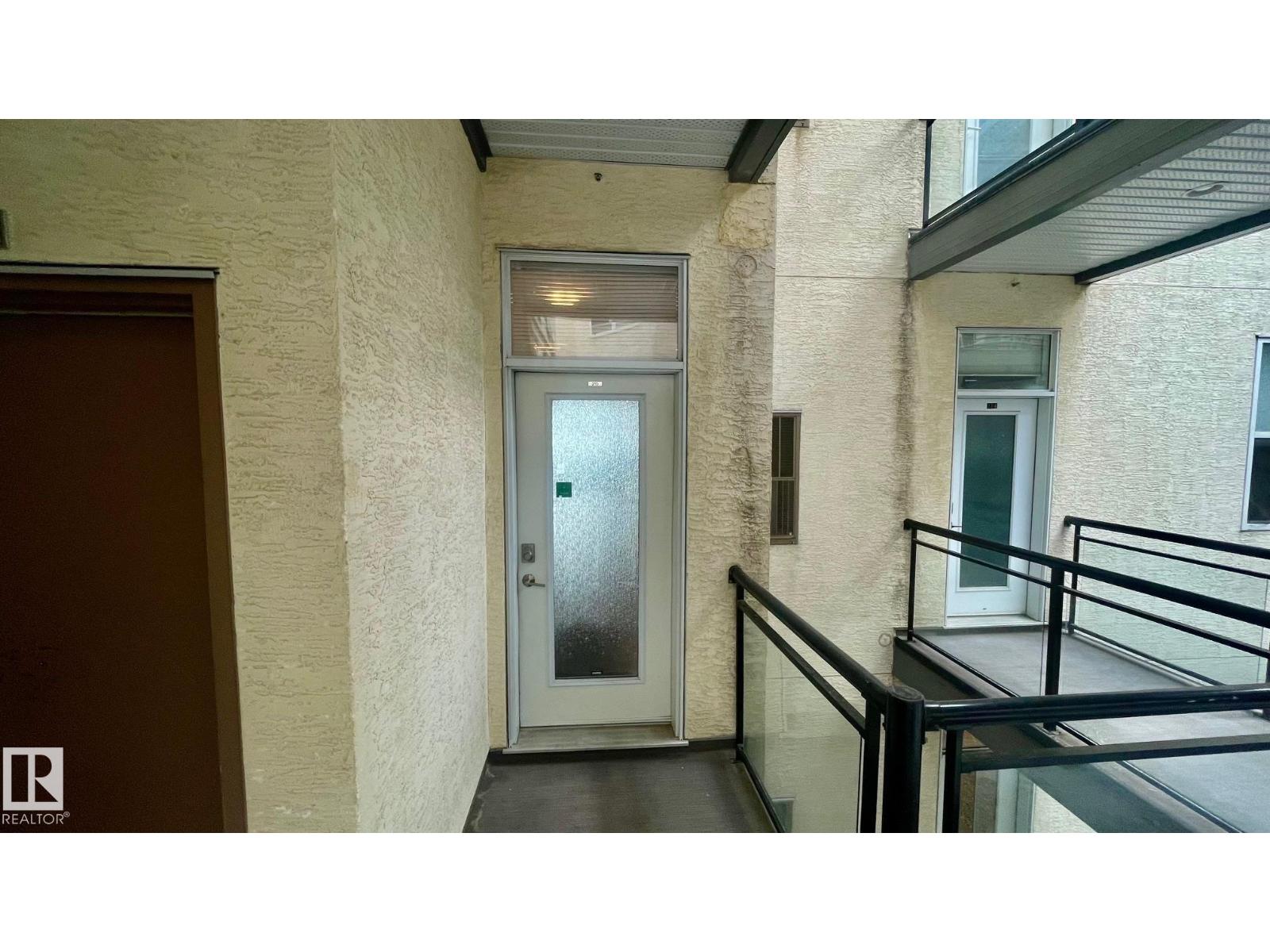 #215 10531 117 ST NW - 1