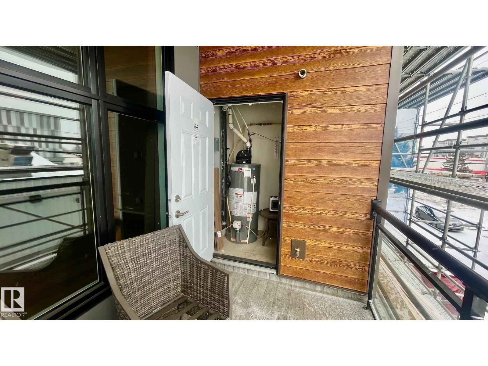#215 10531 117 ST NW - 14