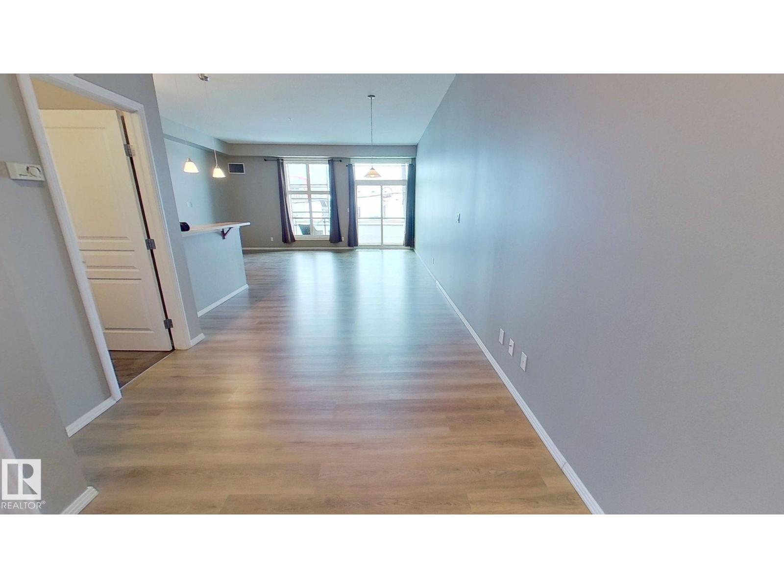 #215 10531 117 ST NW - 8