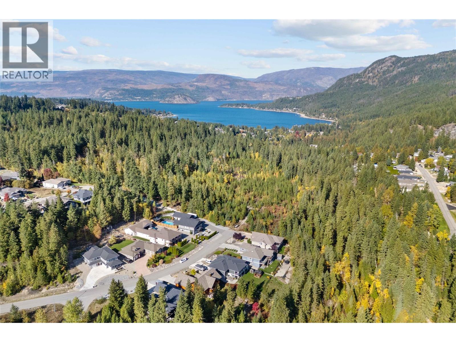 2766 Valleyview Drive, Blind Bay