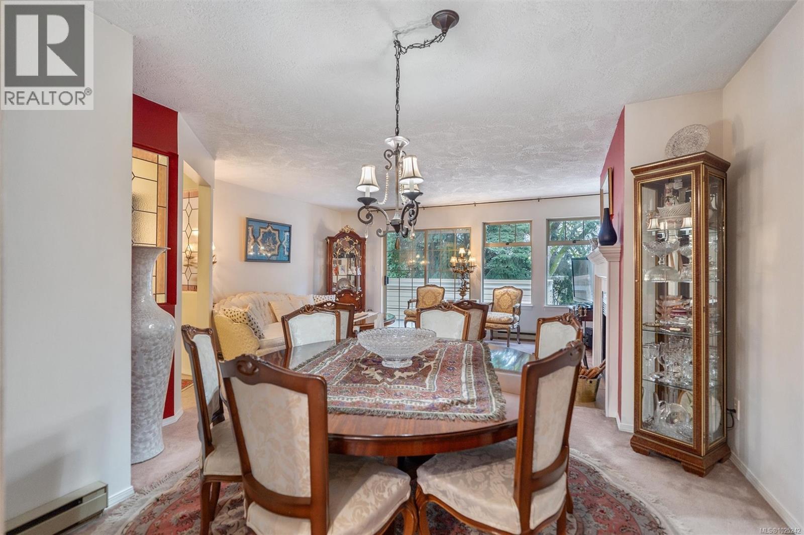 8 909 Admirals Rd, Esquimalt