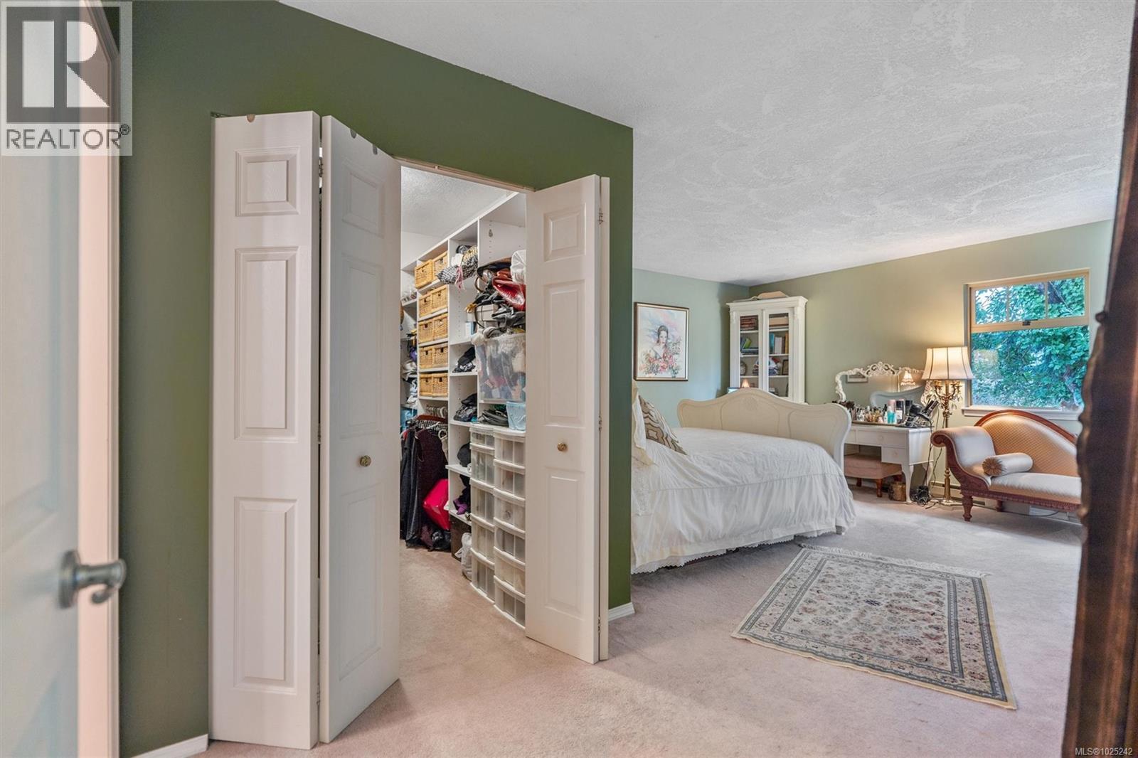 8 909 Admirals Rd, Esquimalt