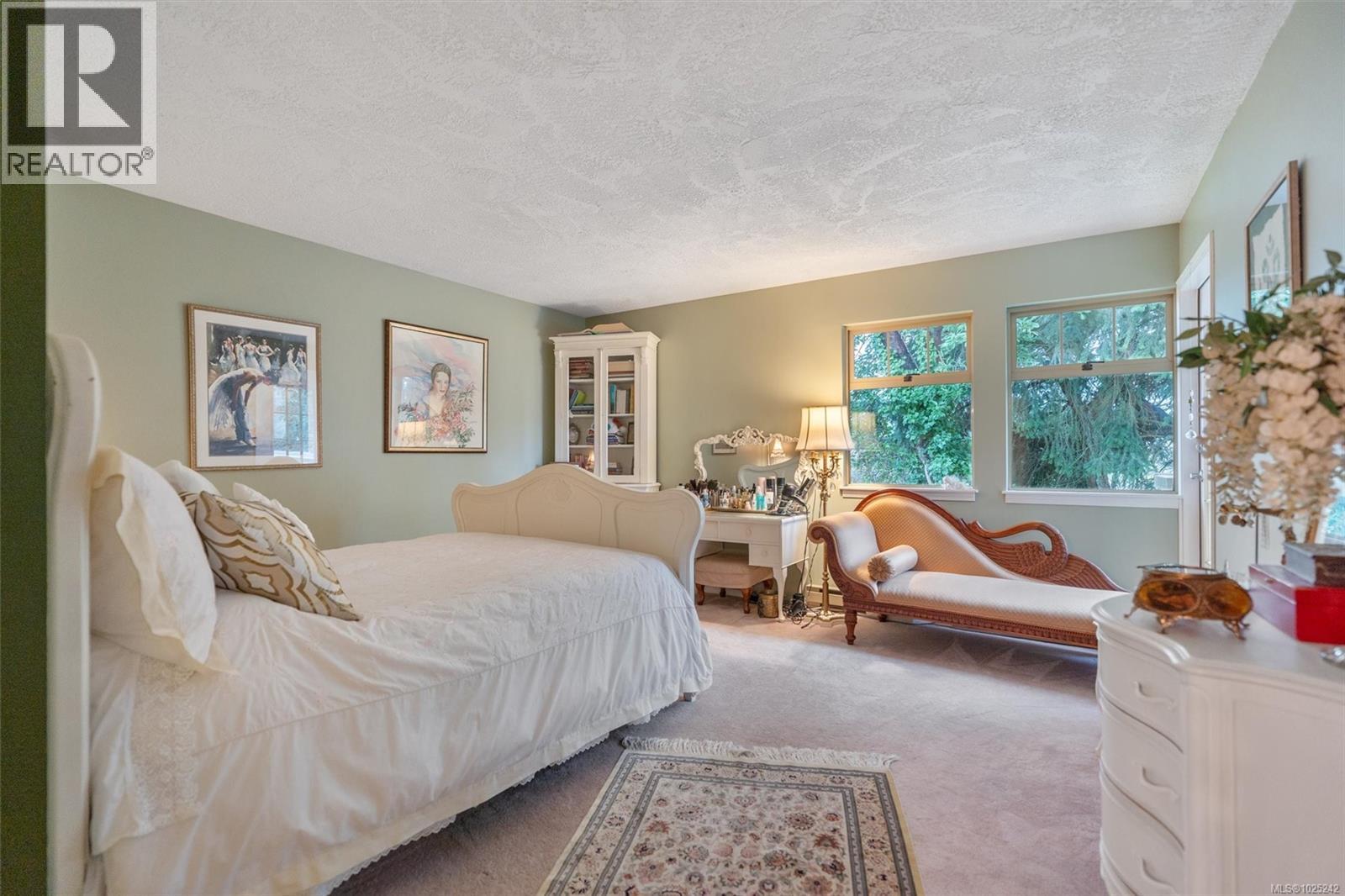 8 909 Admirals Rd, Esquimalt