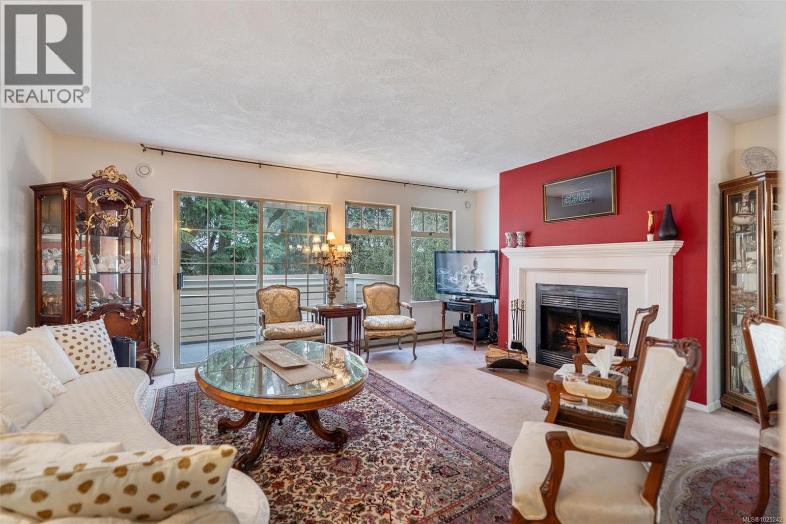 8 909 Admirals Rd, Esquimalt