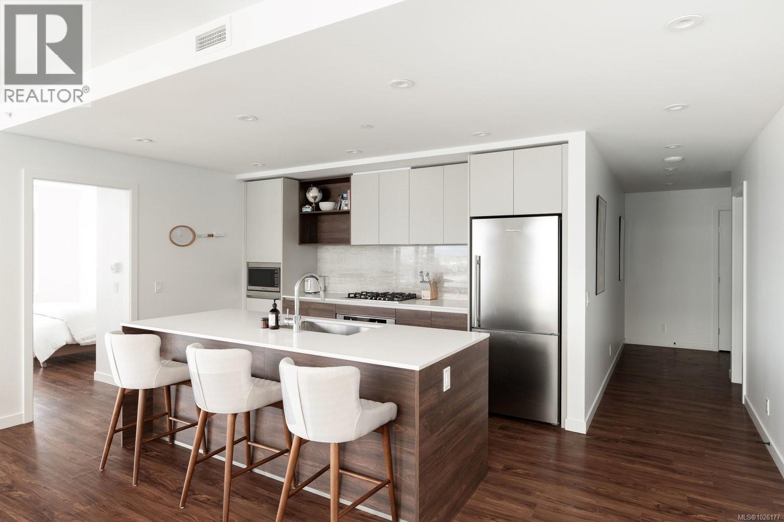 801 369 Tyee Road, Victoria