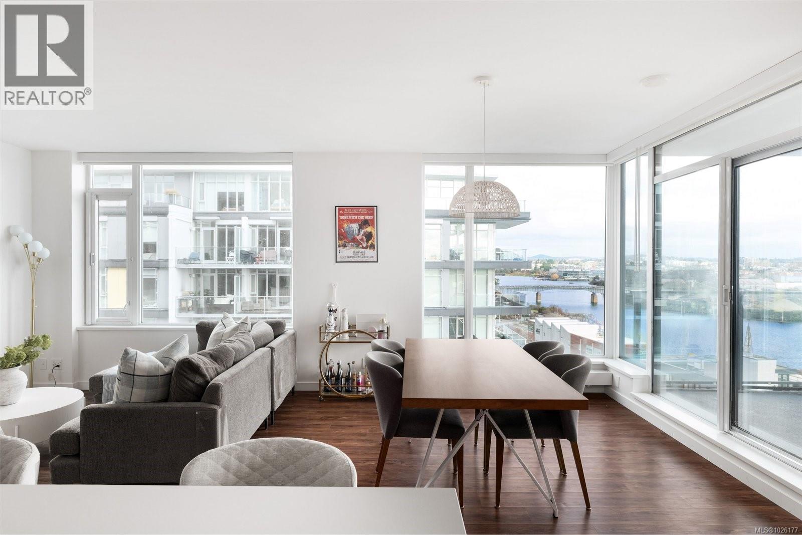 801 369 Tyee Road, Victoria