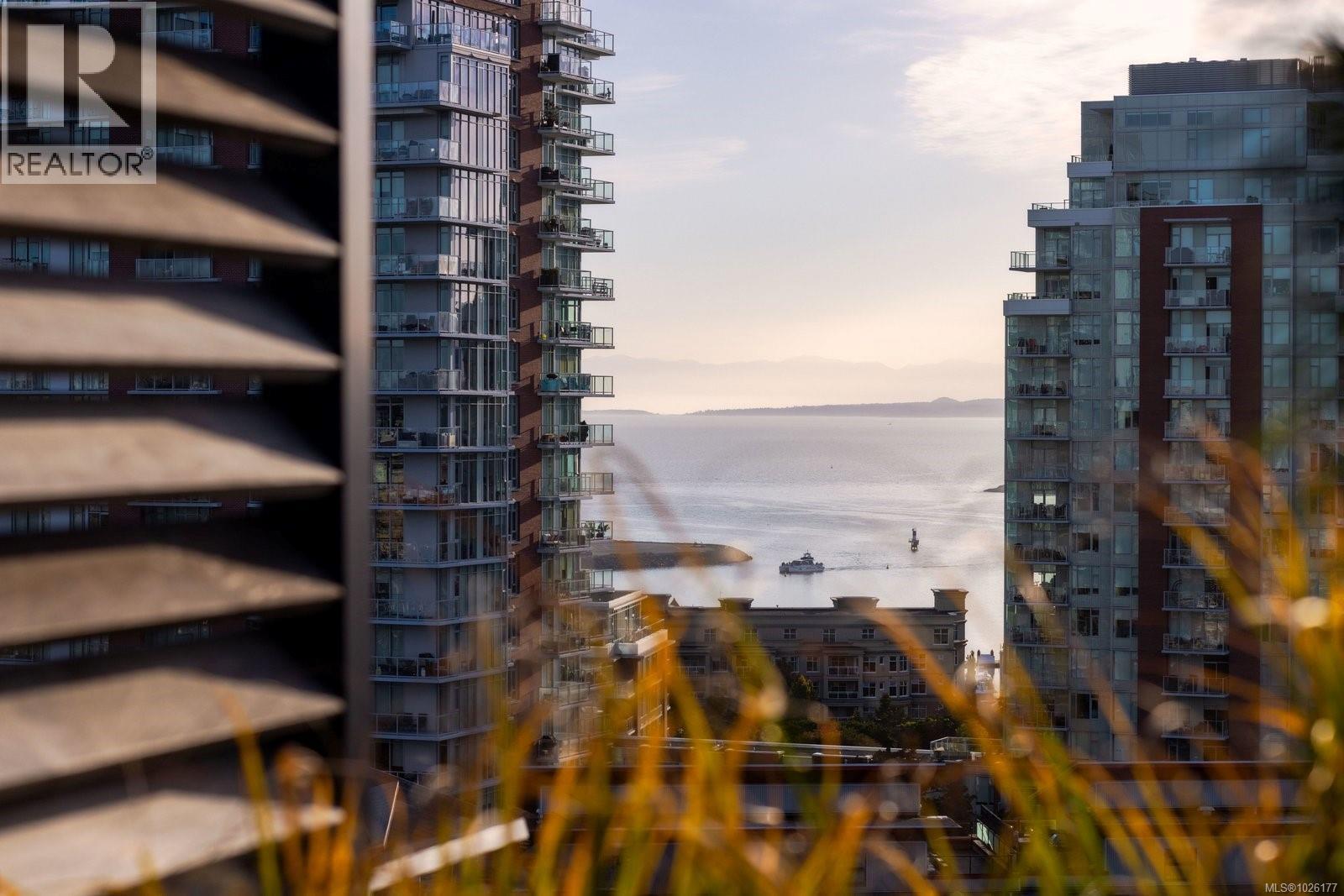 801 369 Tyee Road, Victoria