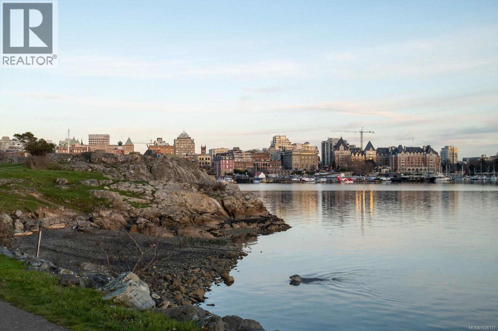 801 369 Tyee Road, Victoria