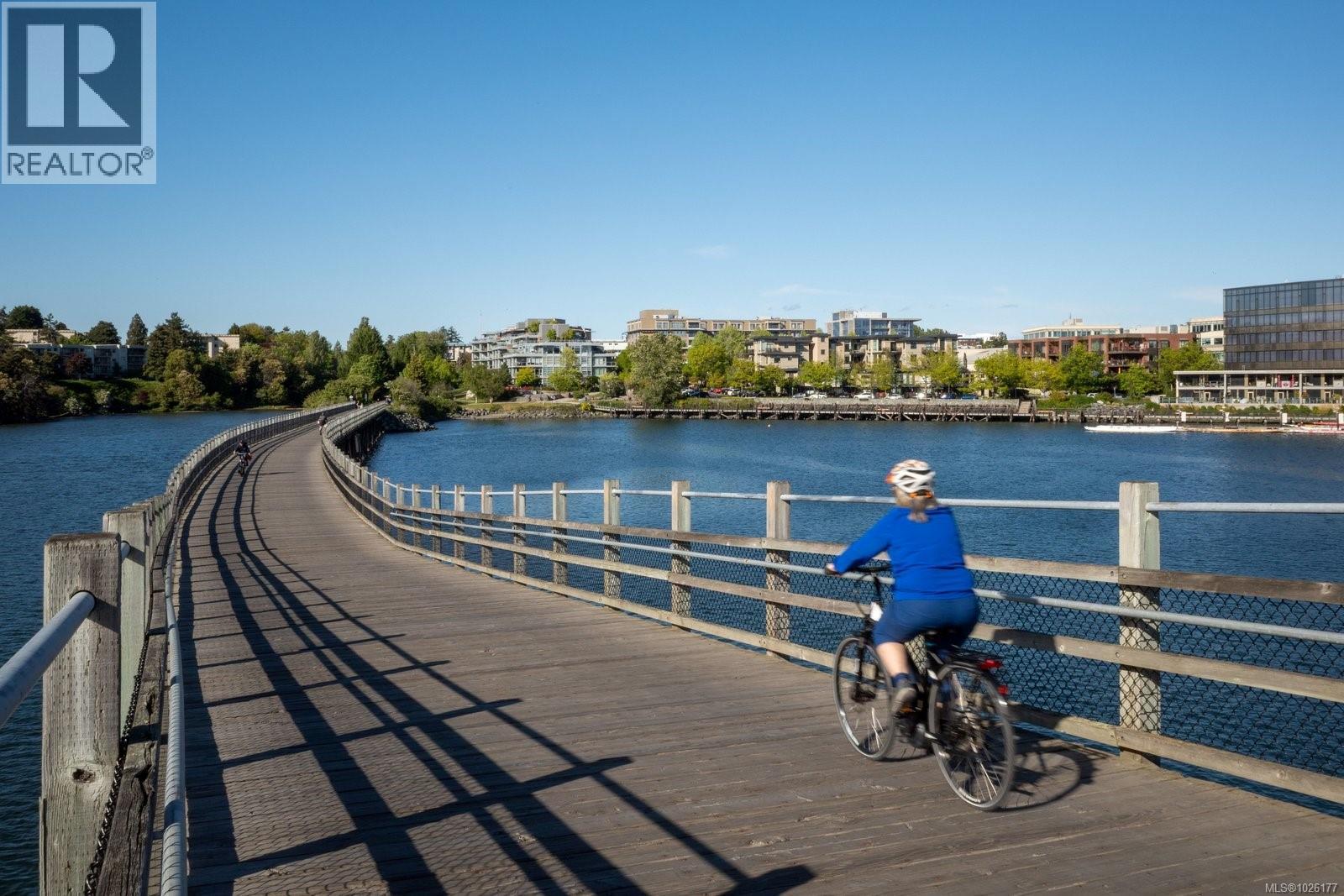 801 369 Tyee Road, Victoria