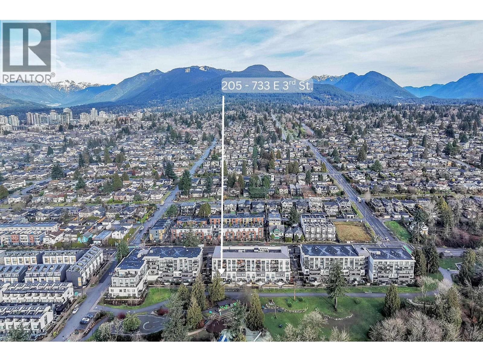 205 733 E 3RD STREET, North Vancouver