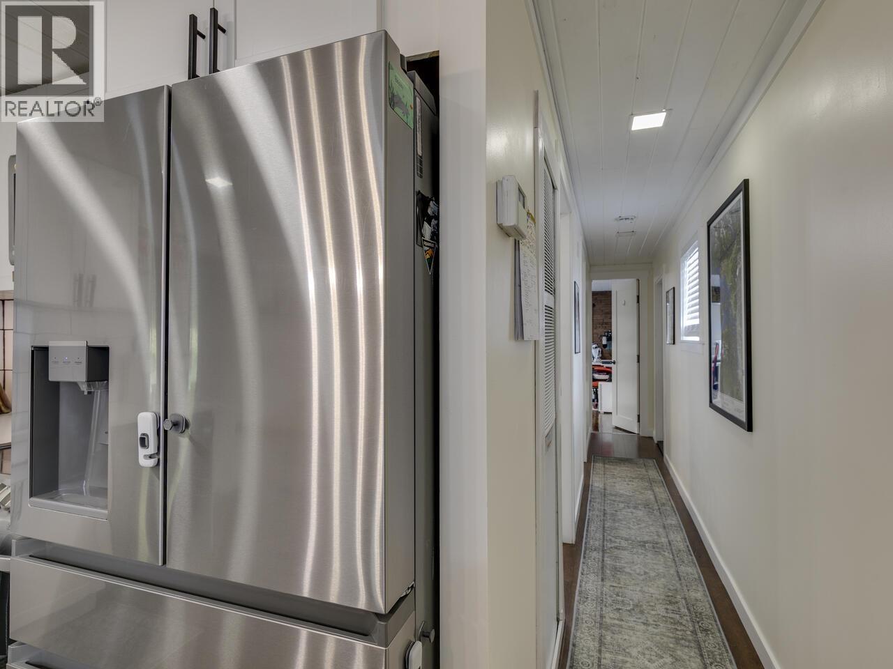 4 39768 GOVERNMENT ROAD, Squamish