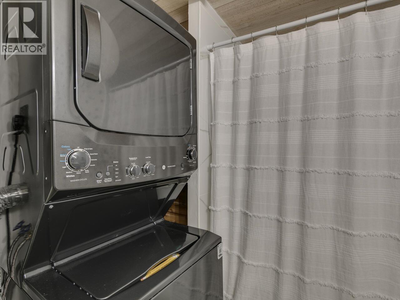 4 39768 GOVERNMENT ROAD, Squamish