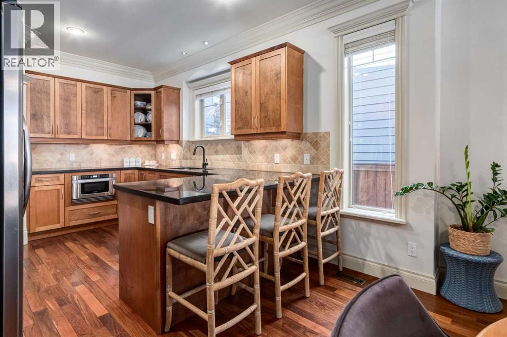 Single Family House for Sale in    Avenue NW West Hillhurst Calgary 