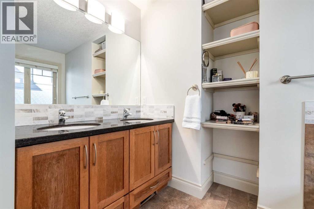 Single Family House for Sale in    Avenue NW West Hillhurst Calgary 