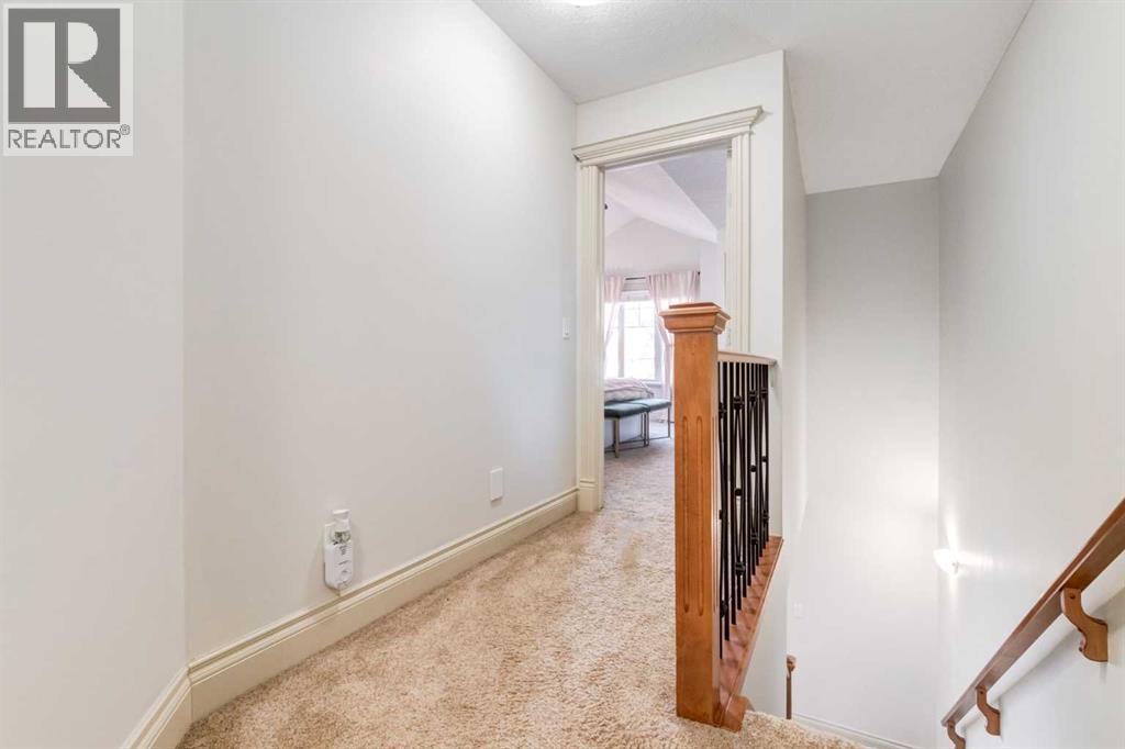 Single Family House for Sale in    Avenue NW West Hillhurst Calgary 