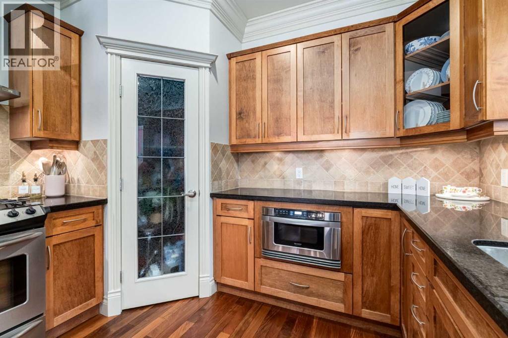 Single Family House for Sale in    Avenue NW West Hillhurst Calgary 