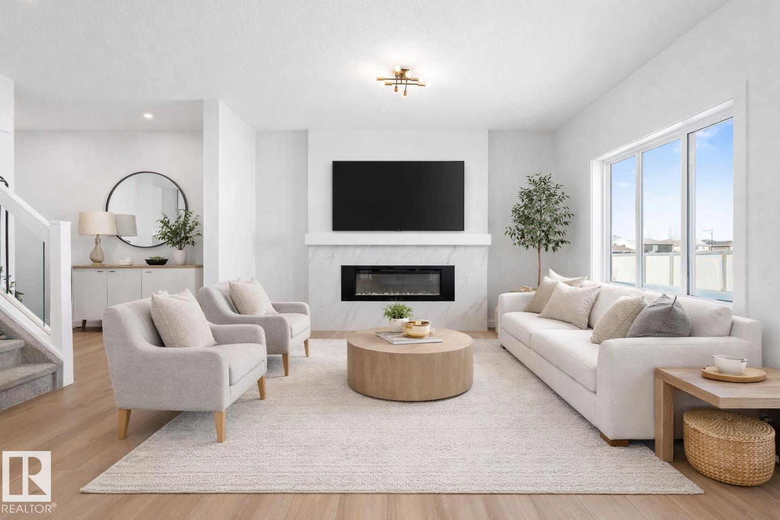 9617 89A ST - Photo 3 of 21, Morinville, Alberta