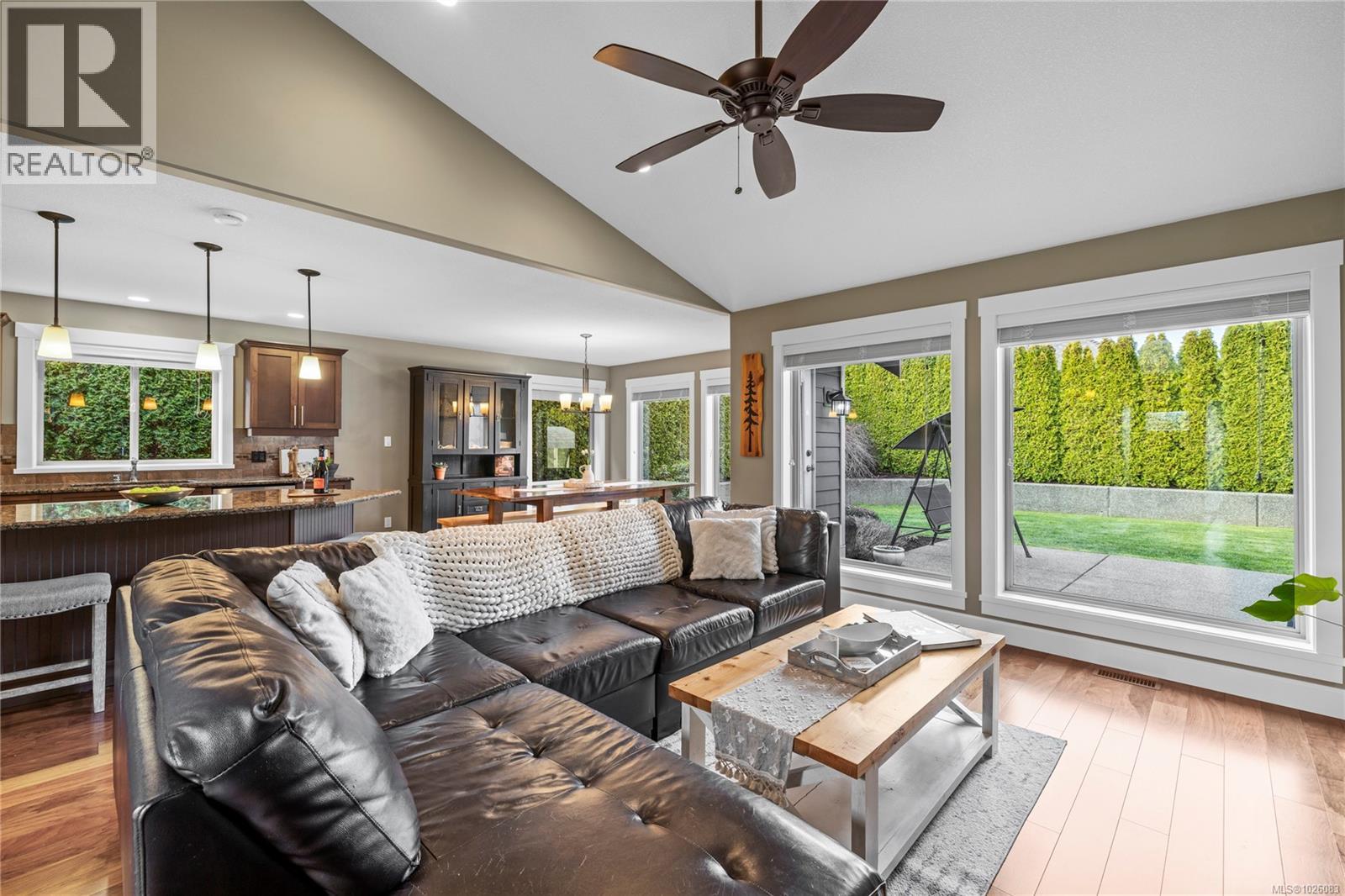 387 Kingsley St, Parksville