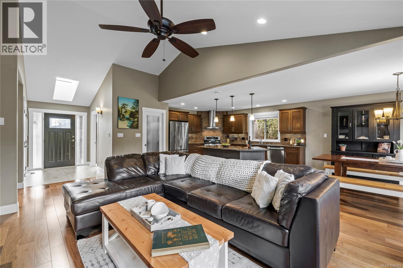 387 Kingsley St, Parksville