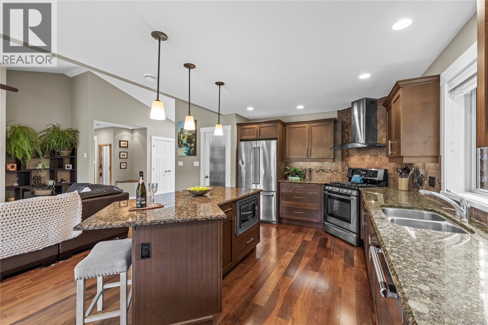 387 Kingsley St, Parksville