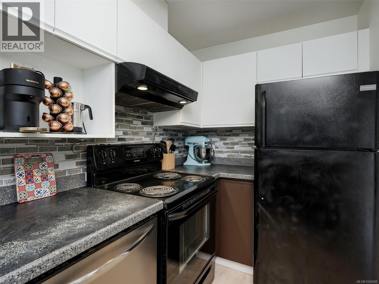 403 2647 Graham Street, Victoria