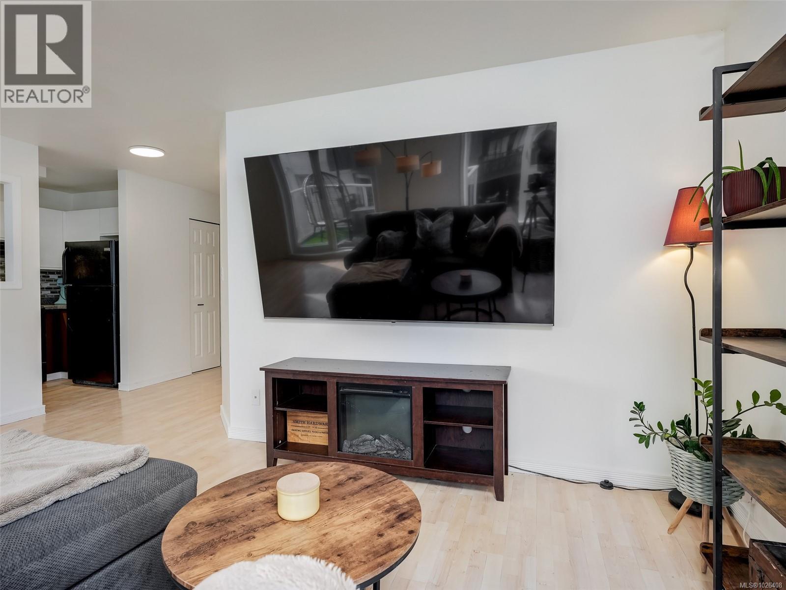 403 2647 Graham Street, Victoria