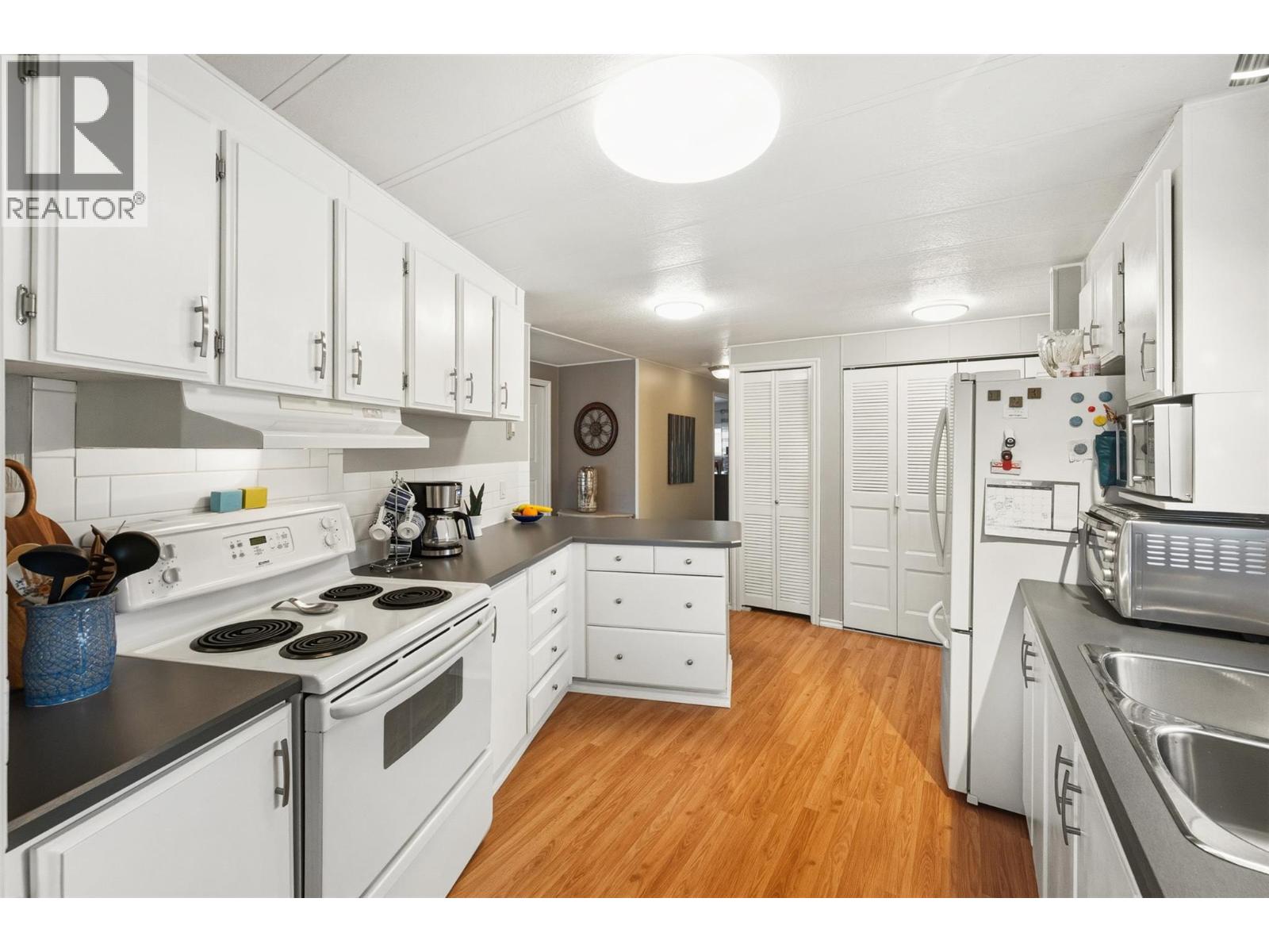 6601 Tucelnuit Drive Unit# 6, Oliver