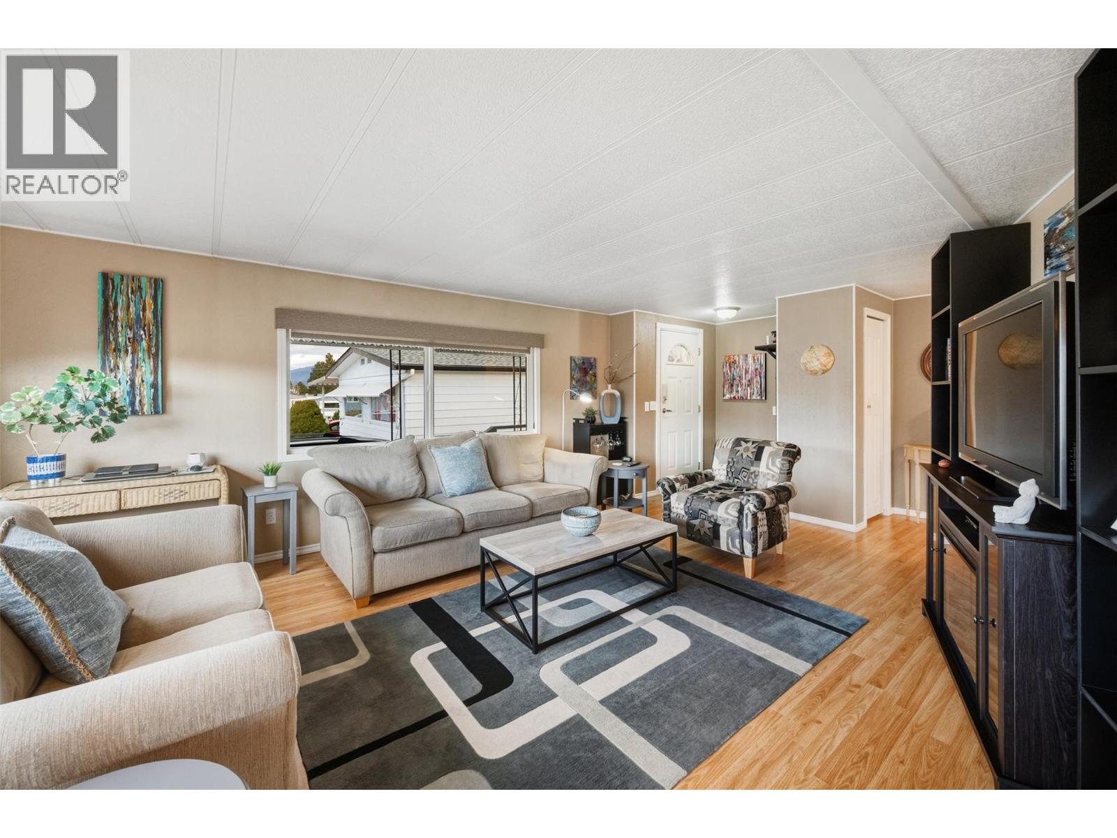 6601 Tucelnuit Drive Unit# 6, Oliver