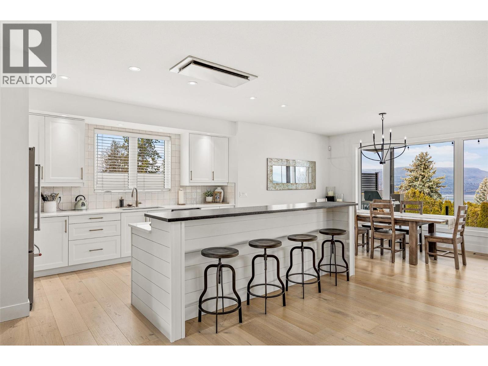  415 Curlew Drive, Kelowna