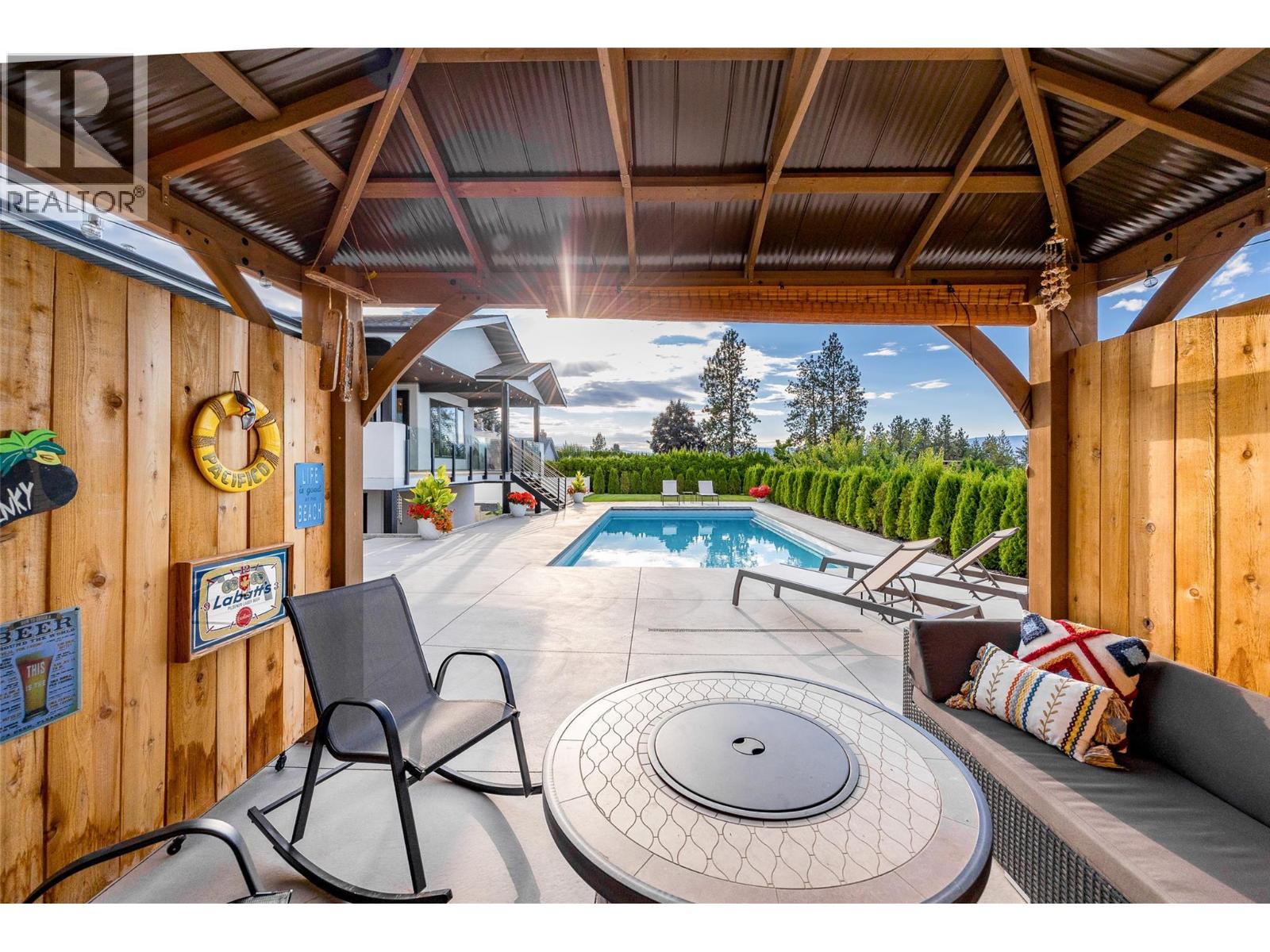  415 Curlew Drive, Kelowna