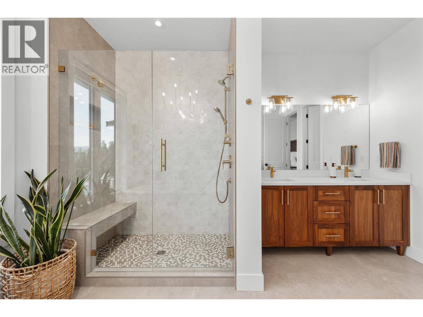  415 Curlew Drive, Kelowna