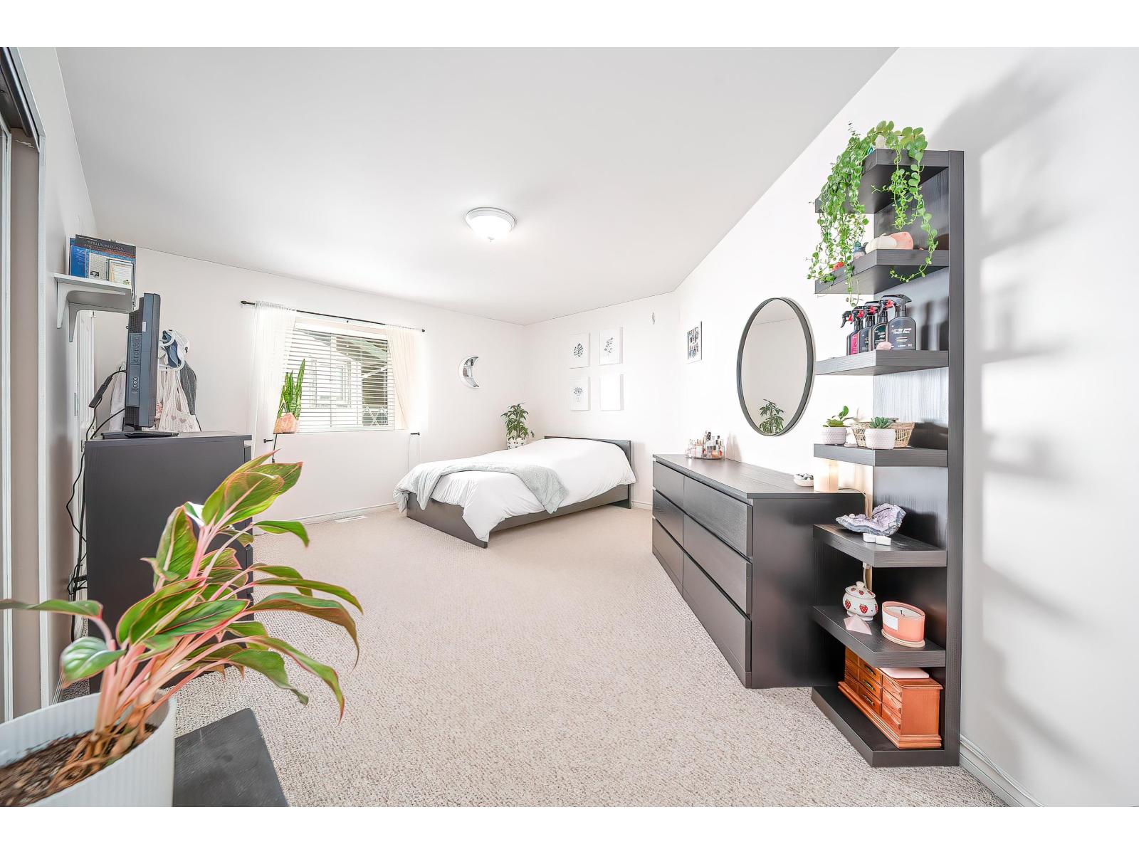 26912 24A AVENUE, Langley