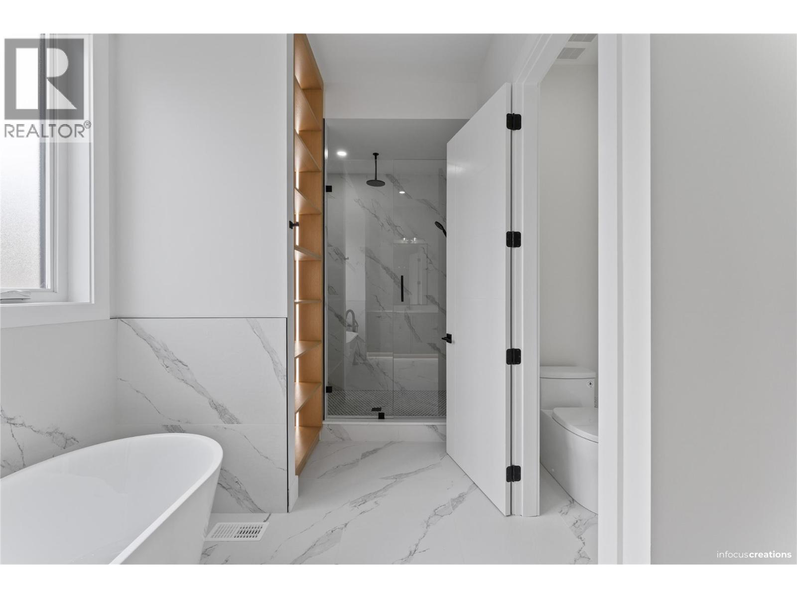 1022 Carnoustie Drive, Kelowna