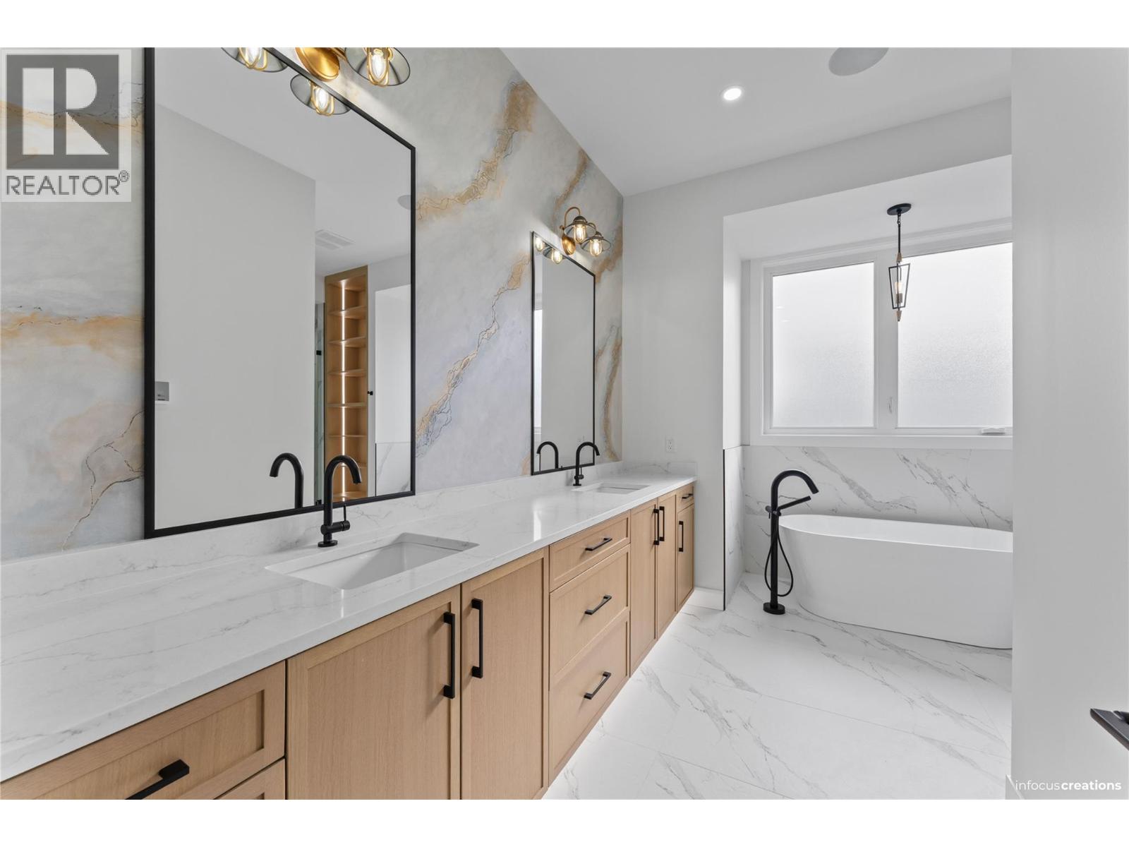 1022 Carnoustie Drive, Kelowna