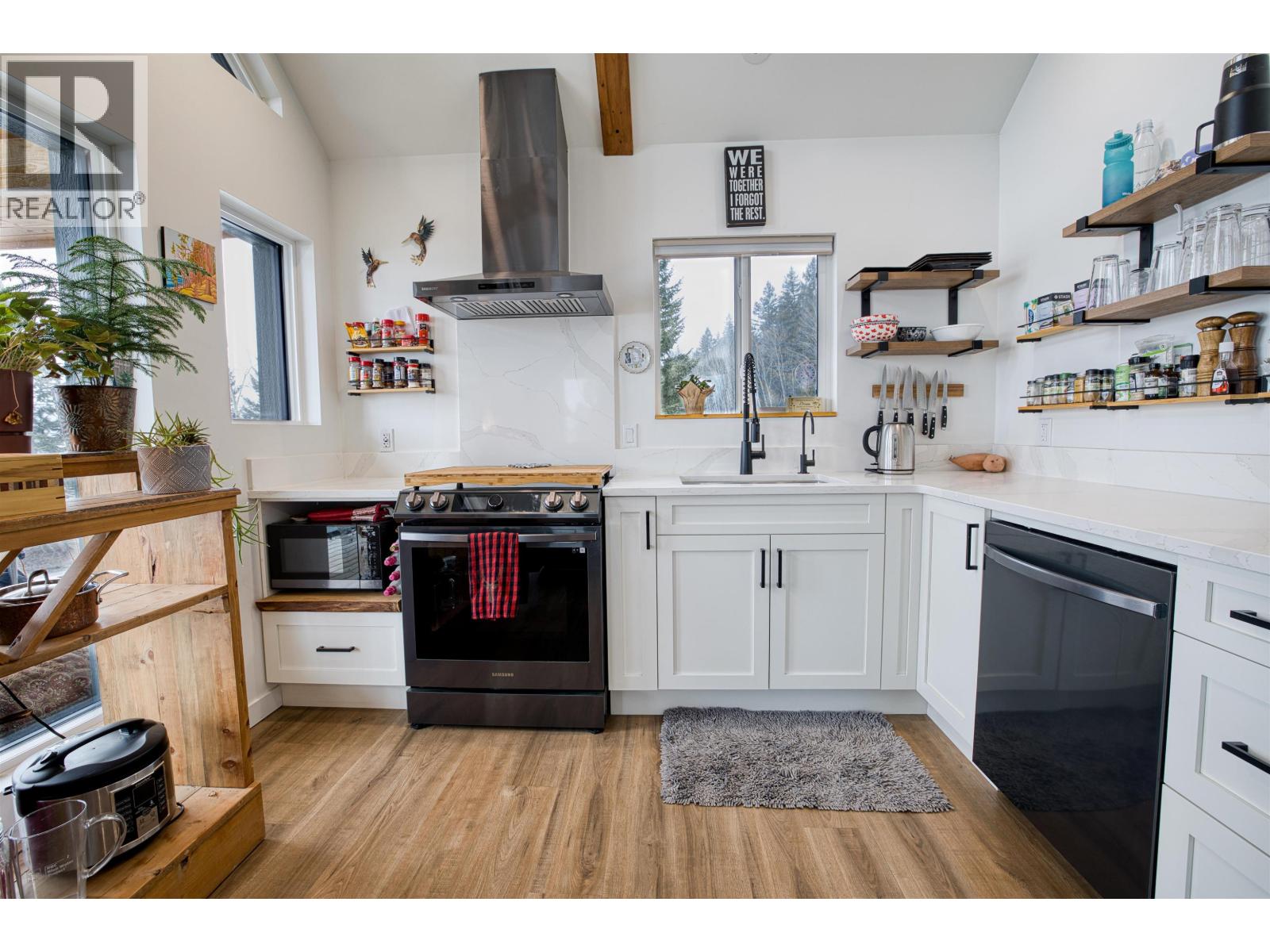 6656 NORTH SHORE HORSE LAKE ROAD - 9