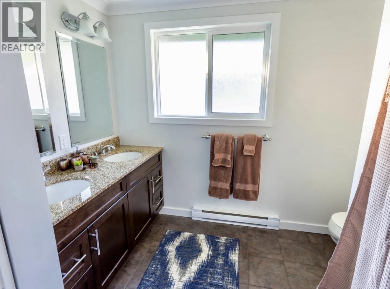 23 BARTHOLOMEW STREET - 12