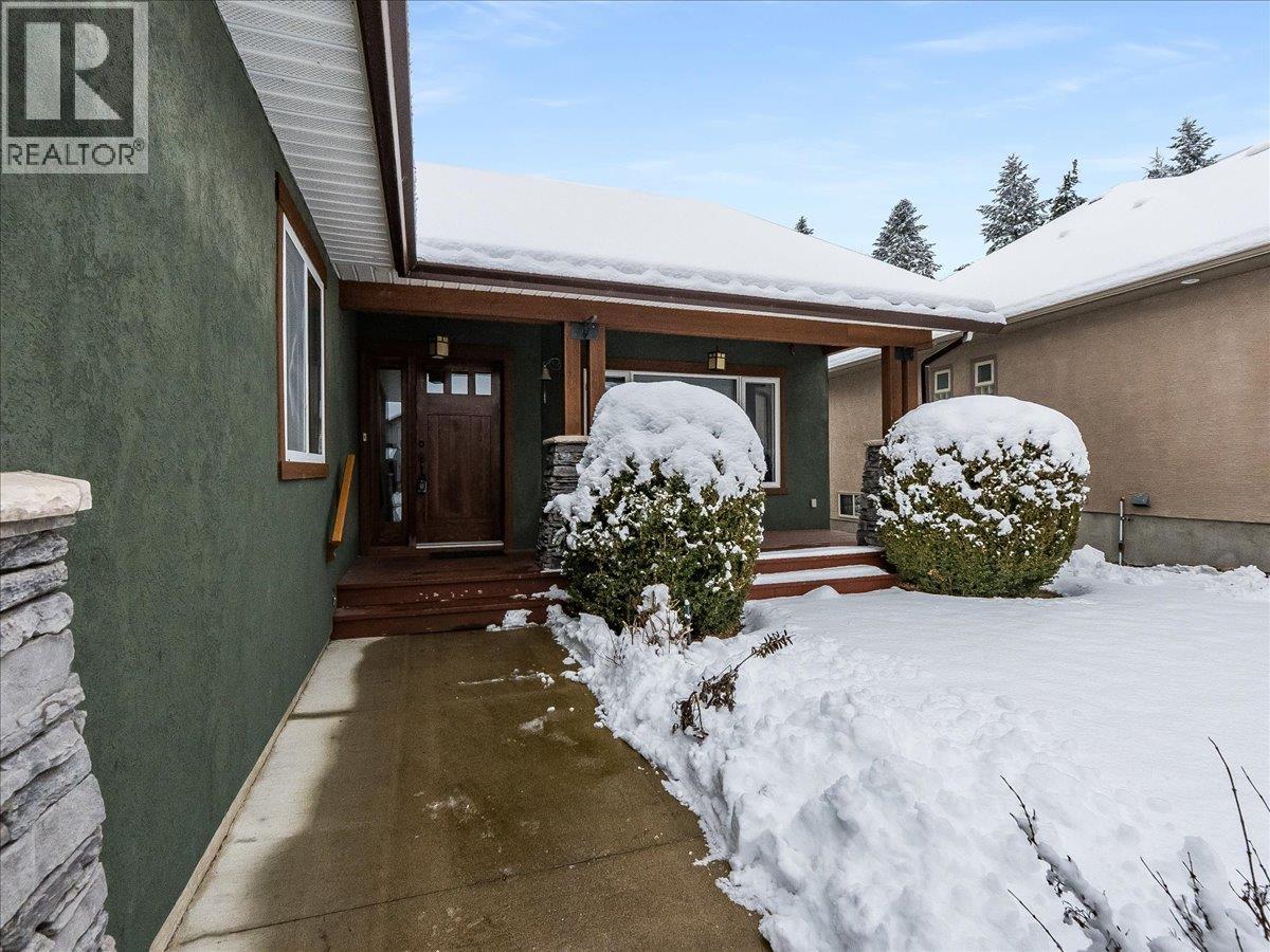 1532 Emerald Crescent, Castlegar