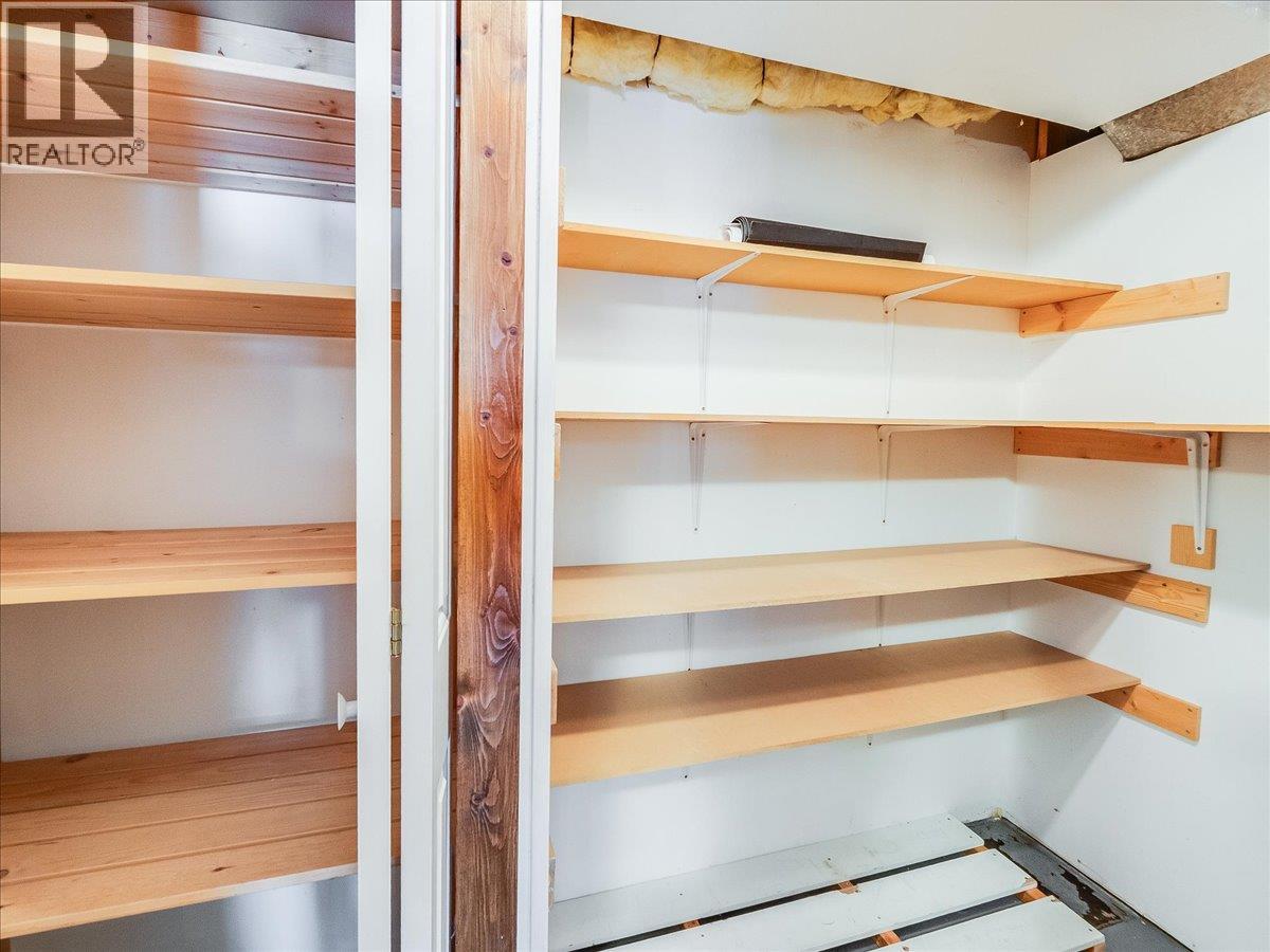 1532 Emerald Crescent, Castlegar