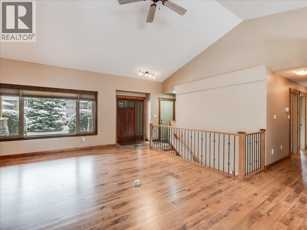 1532 Emerald Crescent, Castlegar