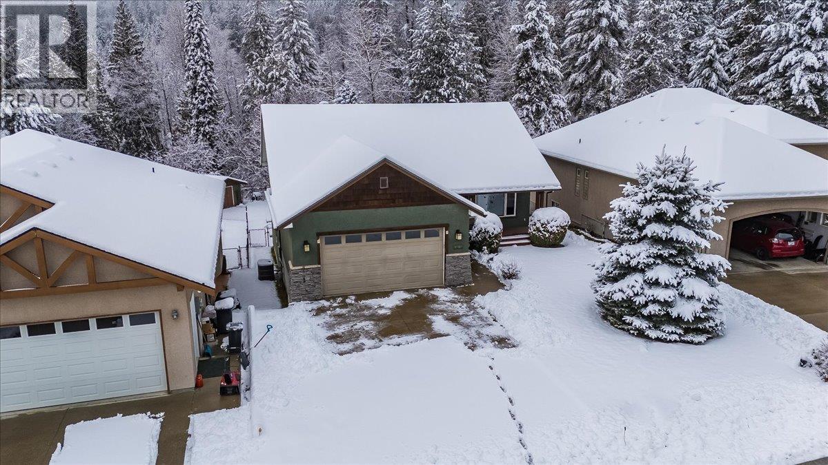 1532 Emerald Crescent, Castlegar