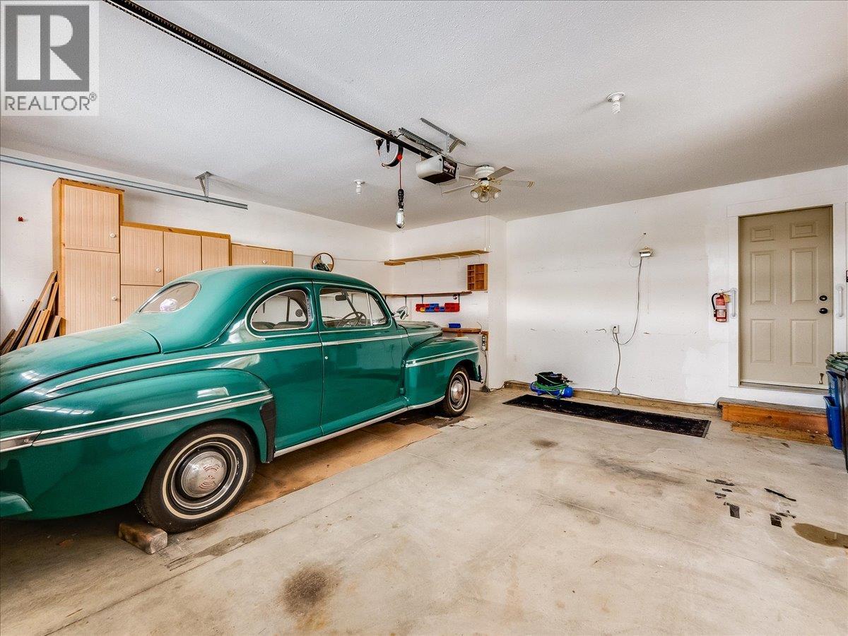 1532 Emerald Crescent, Castlegar