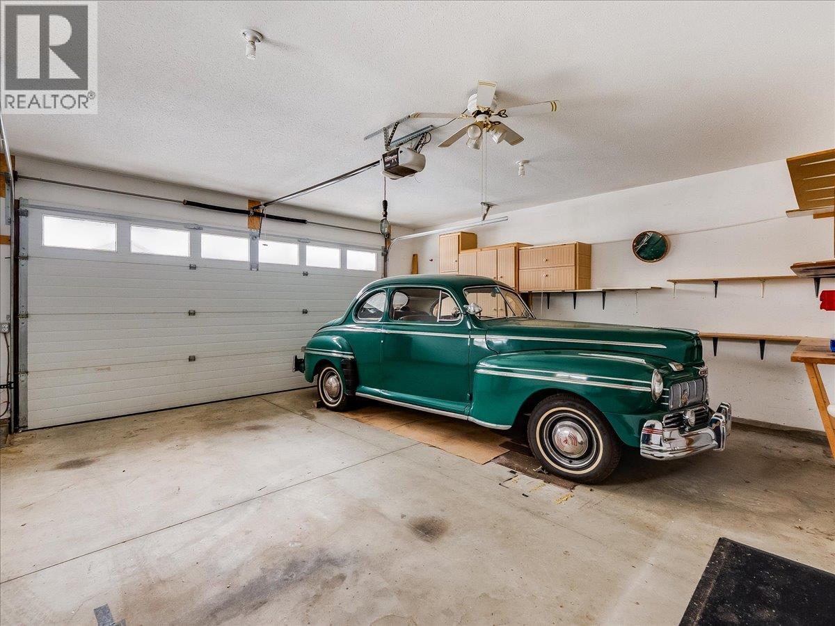 1532 Emerald Crescent, Castlegar