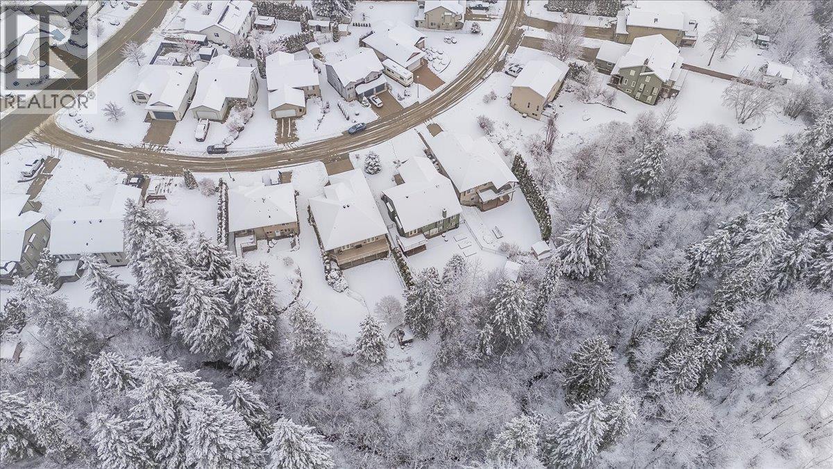 1532 Emerald Crescent, Castlegar